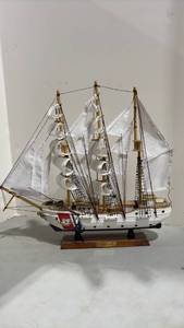lot 1004 image: US Coast Guard Training Ship Model