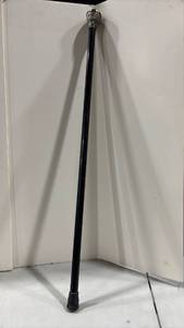 lot 1021 image: Decorative Walking Cane with Silver Metal Handle 3 ft