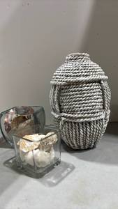 lot 1027 image: Decorative White Rope Vase with Shell Filled Glass Votives