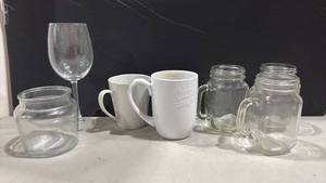 lot 1050 image: Mixed Glassware and Ceramic Collection