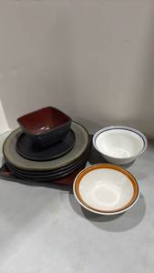 lot 1054 image: Mixed Dinnerware Set with Black Square Bowl