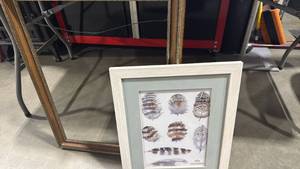 lot 1071 image: Framed wall decor and frame 28x22