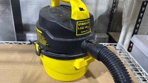 lot 1097 image: Stanley 1.5 HP WetDry Shop Vacuum