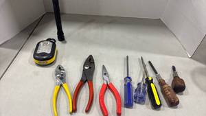 lot 1124 image: Mixed Hand Tool Collection with LED Work Light
