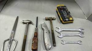lot 1130 image: Mixed Hand Tools