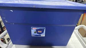 lot 1136 image: Sterilite 30 gal container