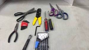 lot 1150 image: Mixed Tool Set with Hex Keys and Scissors