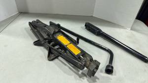 lot 1155 image: Car jack