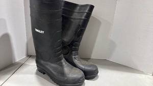 lot 1156 image: Tingley Rubber boots size 9
