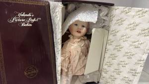 lot 2016 image: Yolandas Picture Perfect Babies Porcelain Doll