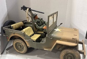 1:6 Scale WWII Military Armed plastic Jeep with Gunner