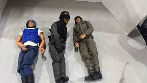 lot 2044 image: Tactical Action Figure Set - 3 Piece Collection