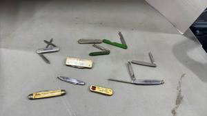 lot 2056 image: Mixed Lot of Promotional Pocket Knives