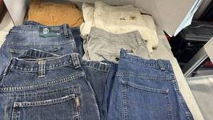 lot 2083 image: Mens shorts size 36