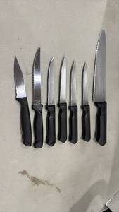 lot 2095 image: Farberware and other knives