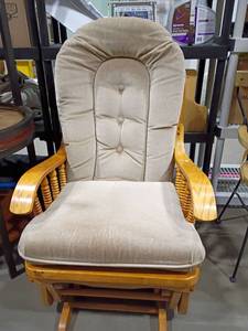 lot 3005 image: Wooden Rocker Glider