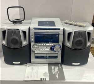 lot 3100 image: Aiwa stereo with dual cassette and 3 disc cd changer with remote and antenna