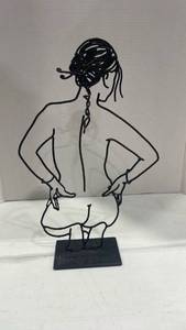lot 3105 image: Wire art of woman 15 in tall