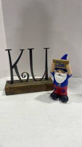 lot 3107 image: KU gnome and decor