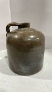 lot 3121 image: Pottery jug