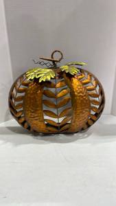 lot 3122 image: Metal pumpkin decor
