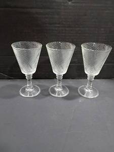lot 3135 image: 3 Spiral Pattern Cordial Glasses