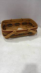 lot 4032 image: Longaberger Handwoven Bread Basket