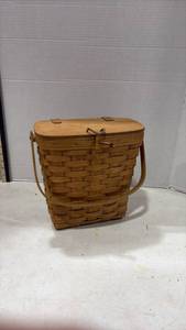 lot 4041 image: 1988 Longaberger Handwoven Basket with Liner