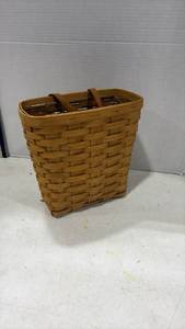 lot 4044 image: Longaberger Handwoven Wall Basket