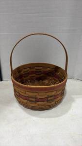 lot 4045 image: Longaberger Round Basket with Handle