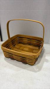 lot 4056 image: 1994 Longaberger Square Market Basket