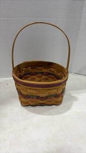 lot 4058 image: Longaberger Decorative Woven Basket