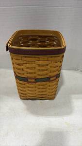 lot 4067 image: Longaberger Handwoven Square Waste Basket
