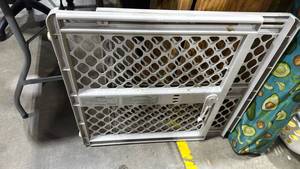 lot 5002 image: Plastic baby gate