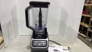 lot 5004 image: Ninja blender
