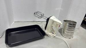 lot 5006 image: General Electric Hand Mixer, sifter and more