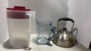 lot 5013 image: Drink pitcher, kettle and more