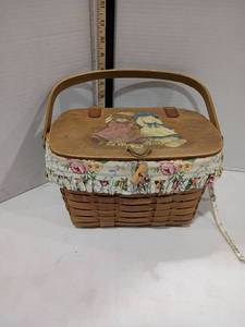 lot 4080 image: Longaberger Handwoven Teddy Bear Basket