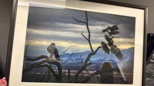 lot 3202 image: Framed wall decor 15x21