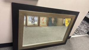 lot 3205 image: Framed beveled mirror 30x41.5