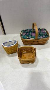 lot 4103 image: Longaberger baskets
