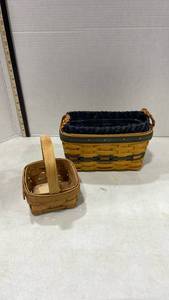 lot 4106 image: Longaberger baskets