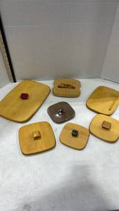 lot 4117 image: Longaberger square wooden lids
