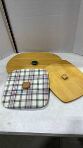 lot 4118 image: Longaberger large wooden lids