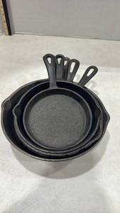 lot 4144 image: Cast Iron Skillet Set - 5 Piece Collection
