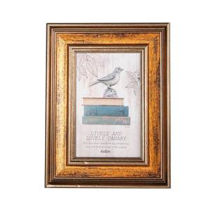 lot 14292 image: Decorative Gold Tone Picture Frame