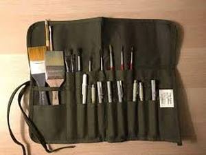 lot 8441 image: Canvas Roll Brush Set with Case