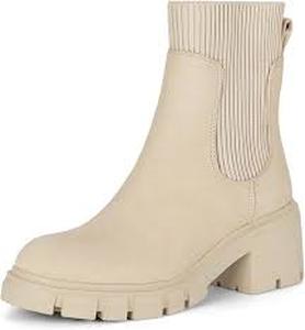 lot 3122 image: Athlefit Womens Chelsea Boots in Apricot, Size 8.5