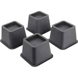 lot 11794 image: Square Black Ash Trays With Rubber Bottom 4Pcs