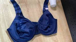 lot 14372 image: Navy Blue Underwire Bra 36D